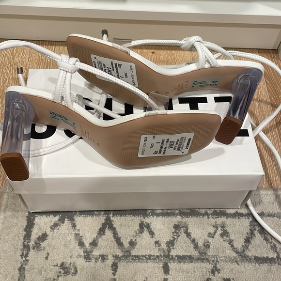 NWT SCHUTZ white ankle heel sandal Sz 9 - Picture 7 of 7